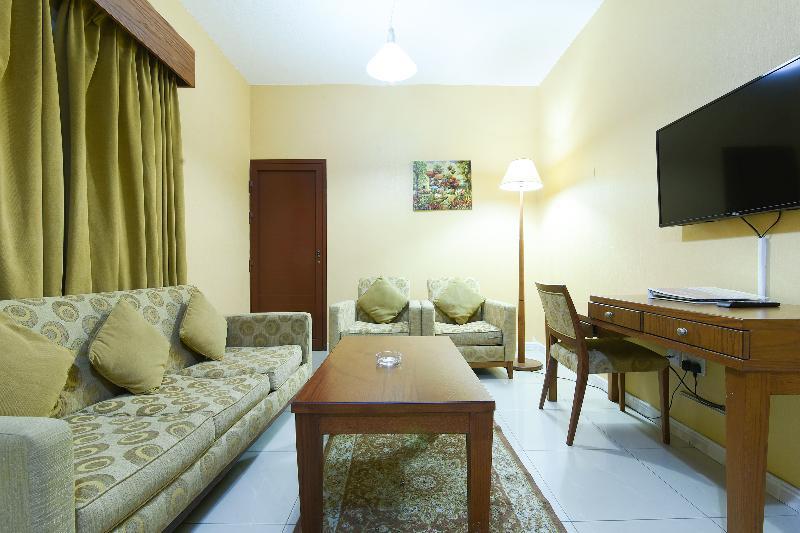 Oyo 274 California Suites Fujairah Exterior photo